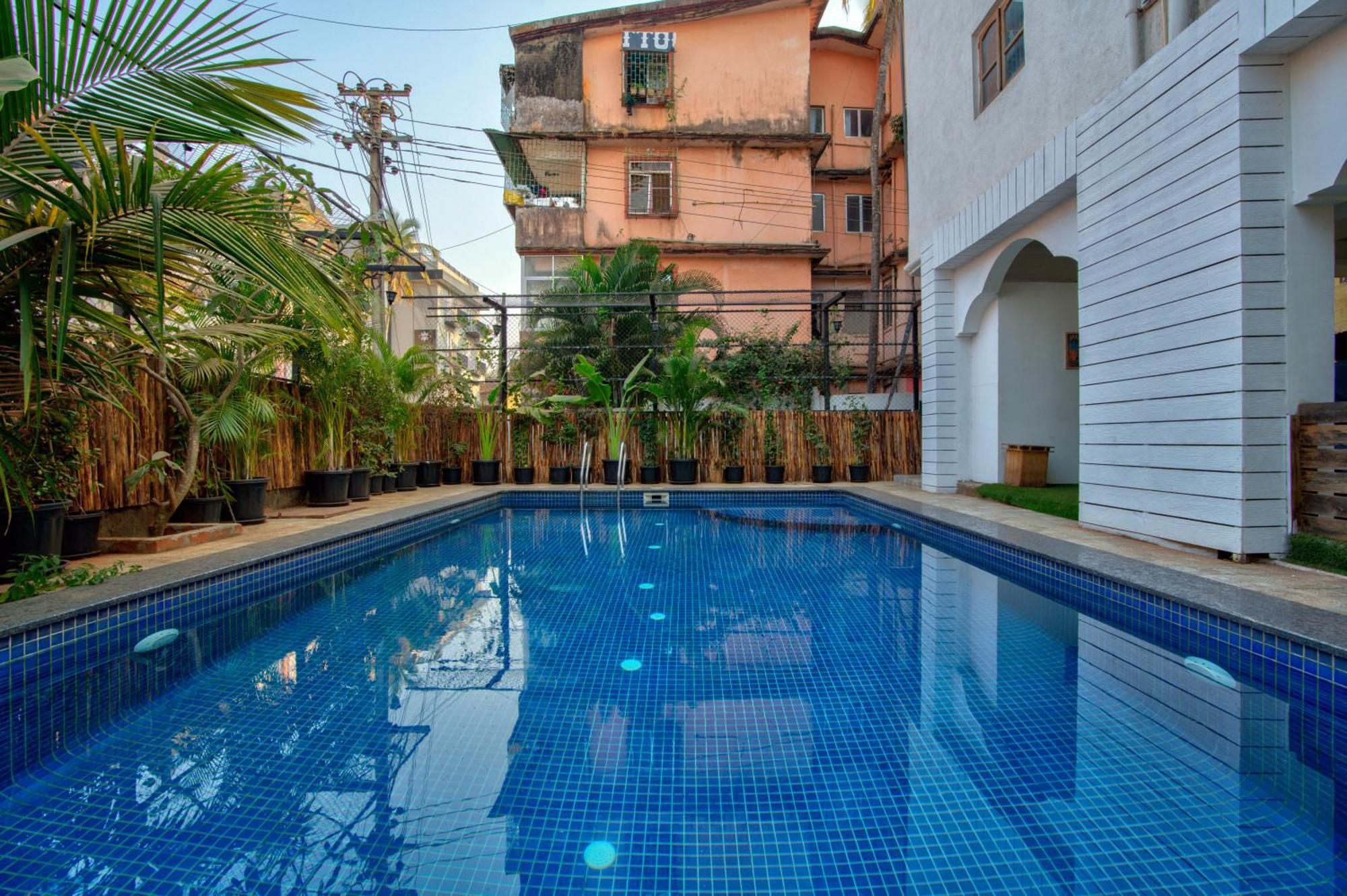 Hotel Pajaros Blu กาลังกูติ ภายนอก รูปภาพ