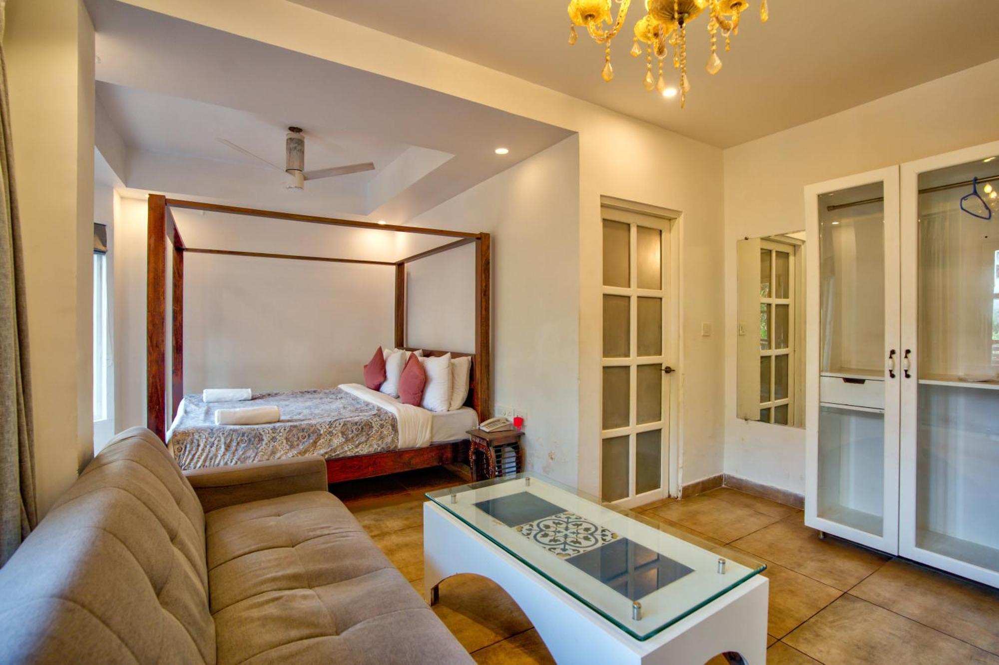 Hotel Pajaros Blu กาลังกูติ ภายนอก รูปภาพ